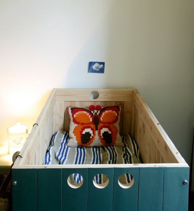 pepe crib in theo's nursery 2