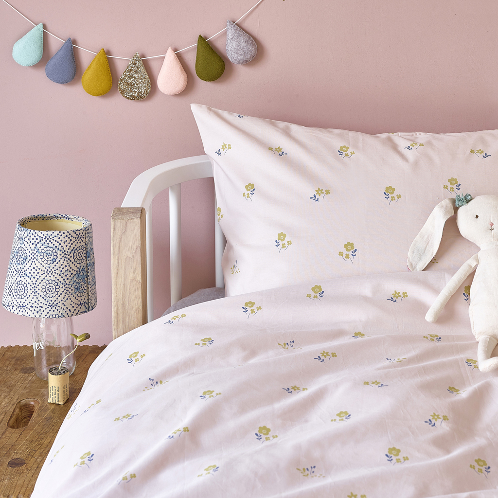 yellow childrens bedding